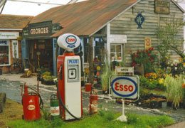 Hampton Court traditional garage set 19