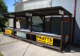 Motor racing show stand card4-019